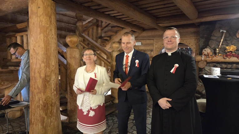 Niepodległościowy Bal Bezalkoholowy 2025