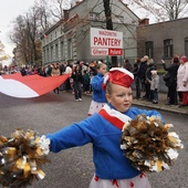 Przemarsz z katedry na plac Marszałka Józefa Piłsudskiego
