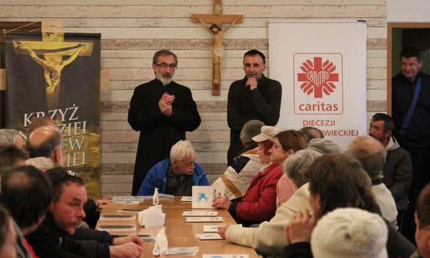 Z okazji Światowego Dnia Ubogich w wielu diecezjach specjalne spotkania z potrzebującymi