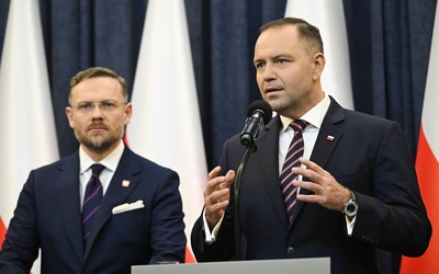 Prezydent RP Karol Nawrocki (P) i szef KPRP Zbigniew Bogucki (L)