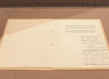 Ostatnia strona Orędzia biskupów polskich  do niemieckich, podpisanego przez 34 polskich biskupów, uczestników Soboru Watykańskiego II.  