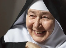 „Tajemnice szczęśliwych kobiet”. Judyta Syrek w swojej książce pokazuje prawdziwe życie sióstr zakonnych