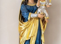 Figura Matki Bożej z kapliczki Panków, obecnie w dębickim kościele klasztornym służebniczek. 