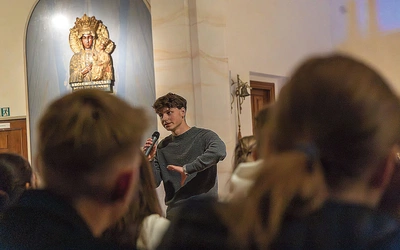 Wojciech Czuba wygłosił ponad 150 konferencji, brał udział w kilkunastu programach telewizyjnych, sam opublikował prawie tysiąc filmików w internecie. Prowadzi spotkania, wygłasza świadectwa i aktywnie uczestniczy w wielu wydarzeniach religijnych w całej Polsce. Jego fenomen polega na autentyczności i umiejętności mówienia o wierze językiem zrozumiałym dla rówieśników. Nie boi się stawiać trudnych pytań i szukać na nie odpowiedzi w teologii i filozofii.