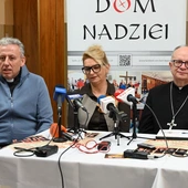 Artur Żmijewski zaśpiewa w Opolu