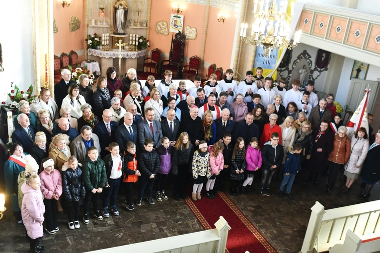 Szkoła Podstawowa im. Jana Pawła II w Trzebiczu ma już 80 lat