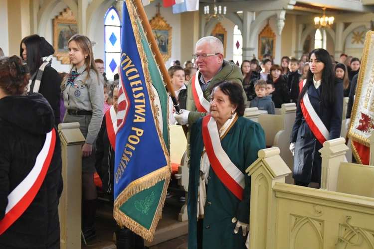 Szkoła Podstawowa im. Jana Pawła II w Trzebiczu ma już 80 lat