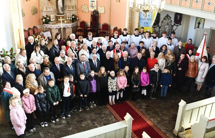 Szkoła Podstawowa im. Jana Pawła II w Trzebiczu ma już 80 lat