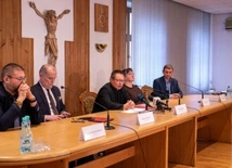 Ruszają prace komisji badającej przypadki nadużyć seksualnych w archidiecezji łódzkiej od 1945 r.