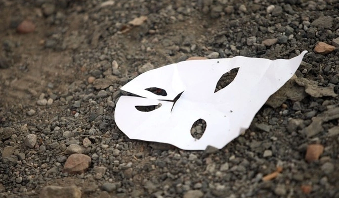 Udawanie nie przystoi