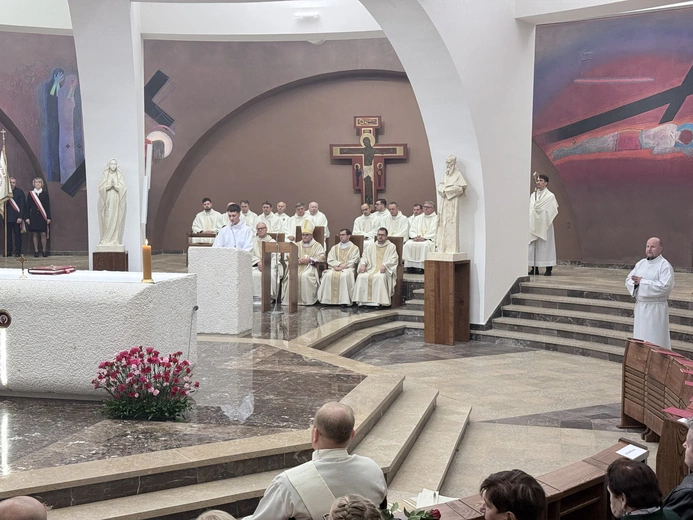 Święcenia prezbiteratu w kościele akademickim