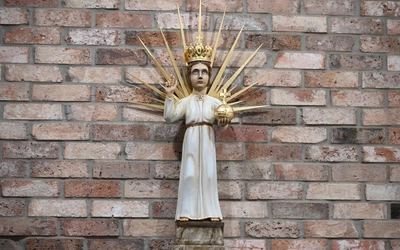 Wnętrze kaplicy pw. Dzieciątka Jezus w Jemielnicy