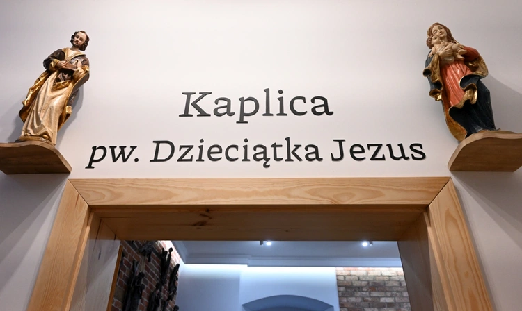 Wnętrze kaplicy pw. Dzieciątka Jezus w Jemielnicy