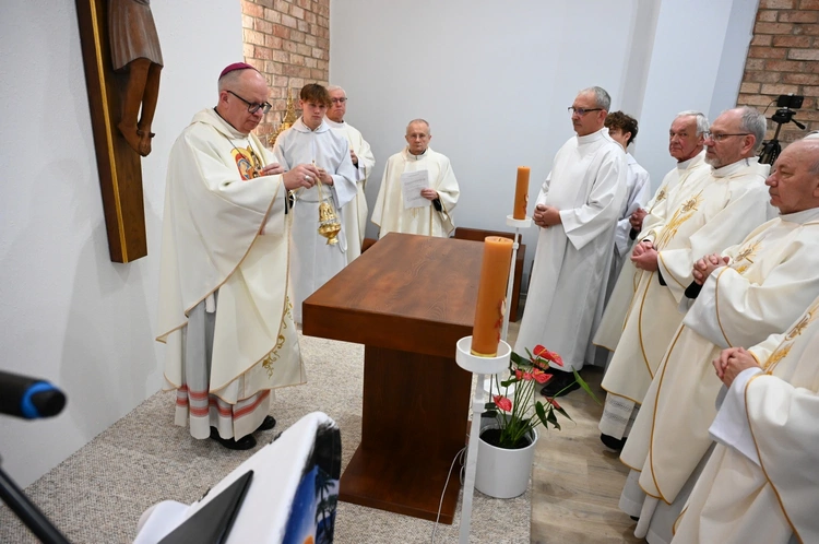 Poświęcenie kaplicy w DTD Nazaret w Jemielnicy