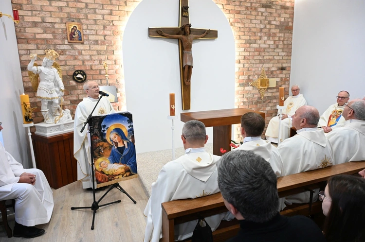 Poświęcenie kaplicy w DTD Nazaret w Jemielnicy