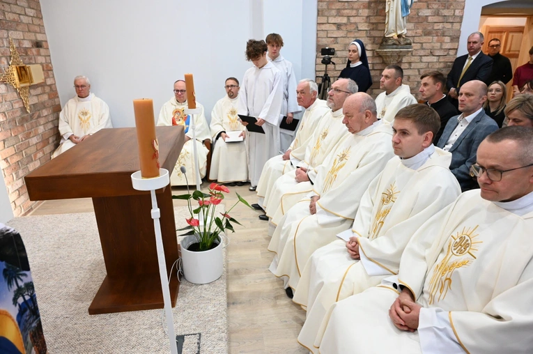 Poświęcenie kaplicy w DTD Nazaret w Jemielnicy