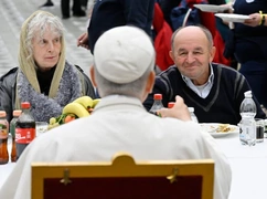 Leon XIV spotkał się na obiedzie z ubogimi