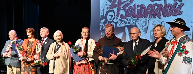 Piękne karty historii związku zawodowego 