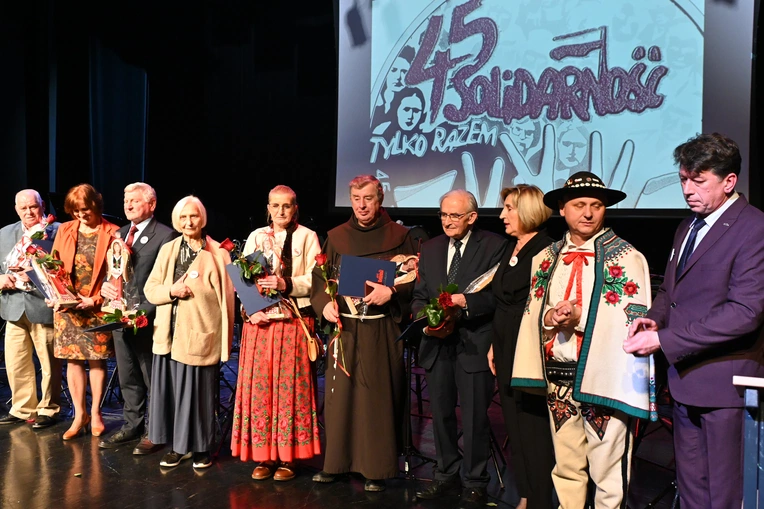 Piękne karty historii związku zawodowego 