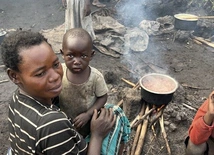 Terroryści mordują karmiące matki