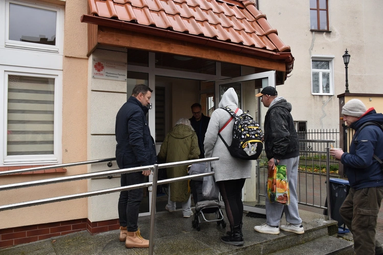 Nowy food truck Caritas