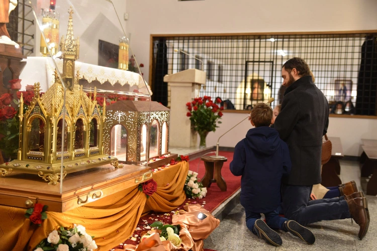 Relikwie świętych rodziców i ich córki