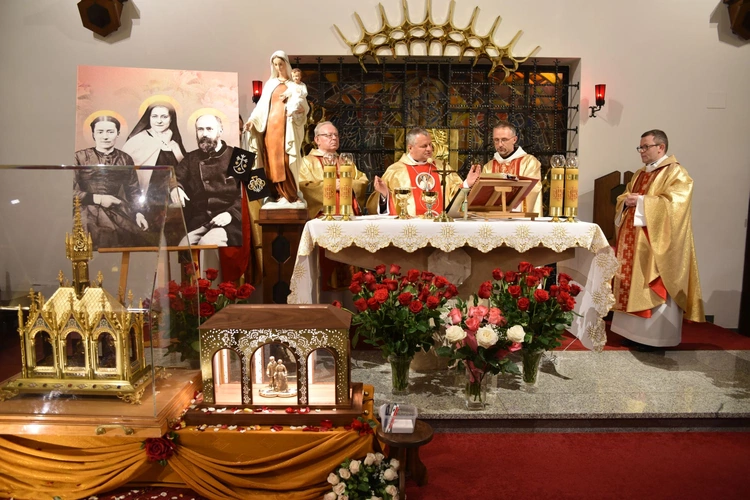 Relikwie świętych rodziców i ich córki