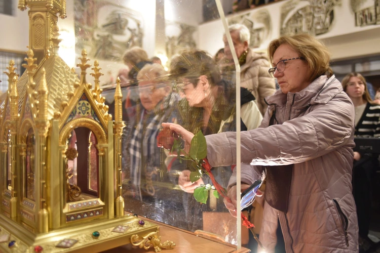 Relikwie św. Teresy od Dzieciątka Jezus i jej rodziców w Tarnowie