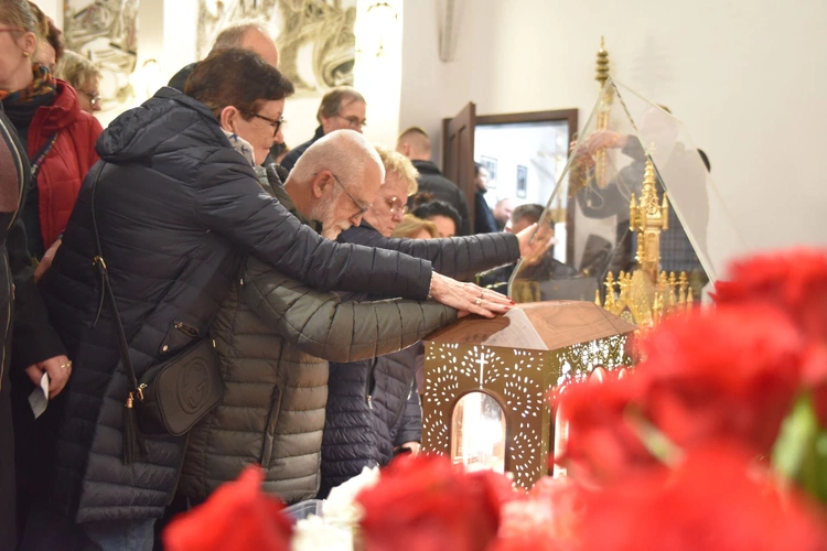 Relikwie św. Teresy od Dzieciątka Jezus i jej rodziców w Tarnowie