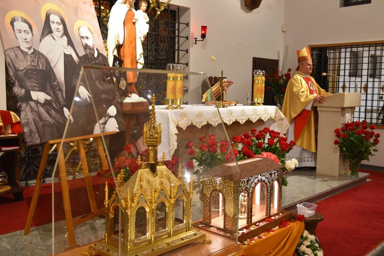 Relikwie św. Teresy od Dzieciątka Jezus i jej rodziców w Tarnowie