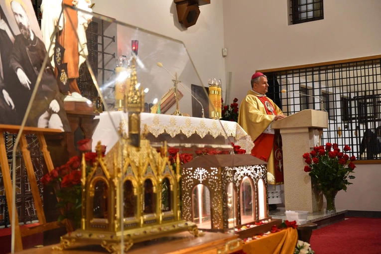 Relikwie św. Teresy od Dzieciątka Jezus i jej rodziców w Tarnowie