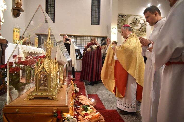 Relikwie św. Teresy od Dzieciątka Jezus i jej rodziców w Tarnowie