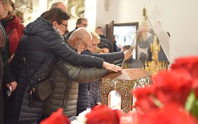 Relikwie św. Teresy od Dzieciątka Jezus i jej rodziców w Tarnowie