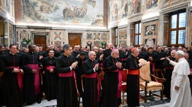 Papież do watykańskich dyplomatów: bądźcie bliscy ludziom