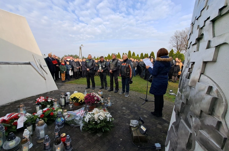 Zabawa. Obchody Światowego Dnia Pamięci Ofiar Wypadków Drogowych