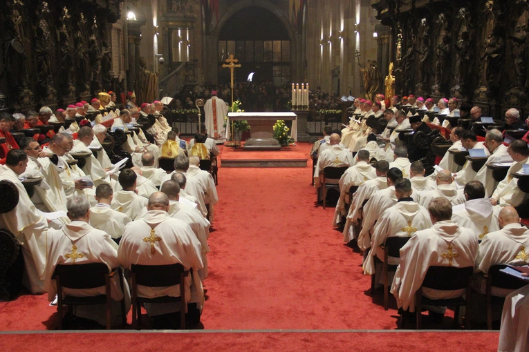 60. rocznica orędzia biskupów polskich do niemieckich. Uroczystości pod pomnikiem kard. Kominka