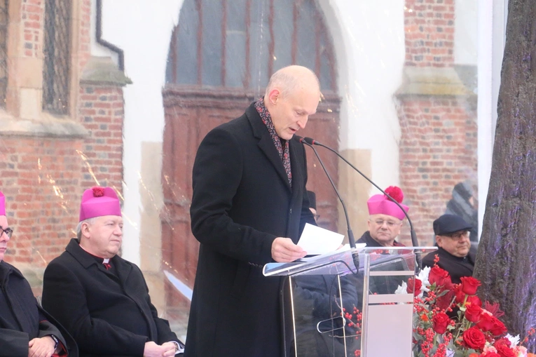 60. rocznica orędzia biskupów polskich do niemieckich. Uroczystości pod pomnikiem kard. Kominka