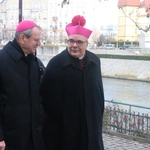 60. rocznica orędzia biskupów polskich do niemieckich. Uroczystości pod pomnikiem kard. Kominka