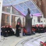 60. rocznica orędzia biskupów polskich do niemieckich. Uroczystości pod pomnikiem kard. Kominka