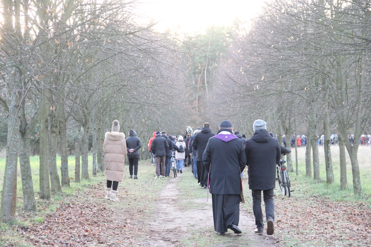 Wał-Ruda. Droga Krzyżowa z bł. Karoliną w 111. rocznicę jej męczeńskiej śmierci