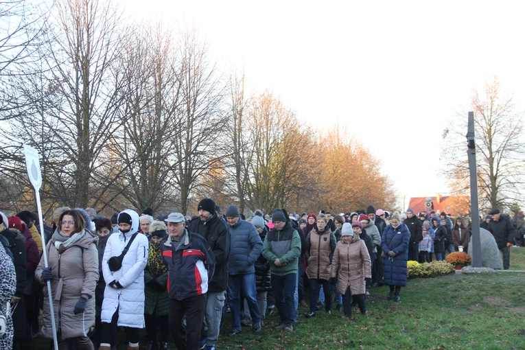 Wał-Ruda. Droga Krzyżowa z bł. Karoliną w 111. rocznicę jej męczeńskiej śmierci