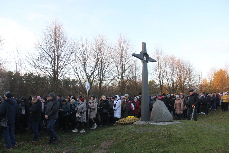 Wał-Ruda. Droga Krzyżowa z bł. Karoliną w 111. rocznicę jej męczeńskiej śmierci