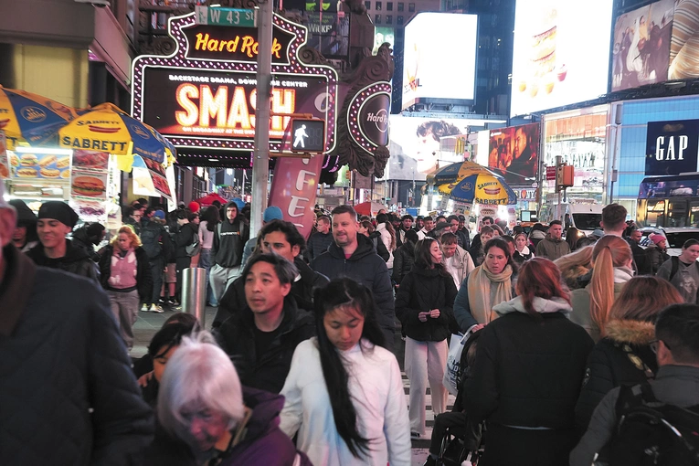 Następna stacja: Mrok. Człowiek sam w nowojorskim metrze