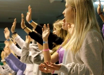 Diecezjalne spotkanie w Ciechanowie jest coroczną propozycją dla młodych, ale w tym roku nabiera wyjątkowego znaczenia – otwiera kilkuletnią  drogę, która zaprowadzi młodzież z Płocka aż do Seulu.