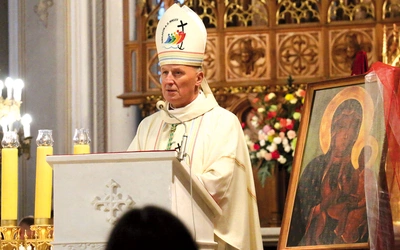 Biskup Marek Solarczyk przewodniczył Eucharystii w radomskiej katedrze. 