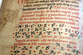 Misterium oparte na tekstach ze średniowiecznego pontyfikału