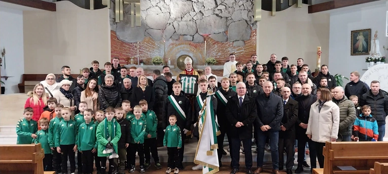 Poświęcenie sztandaru Chełmianki