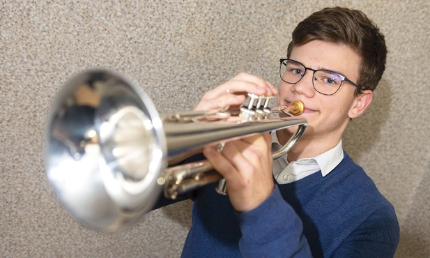 – Początki gry na trąbce są dość skomplikowane,  ale potem robi się coraz łatwiej – przyznaje Janek