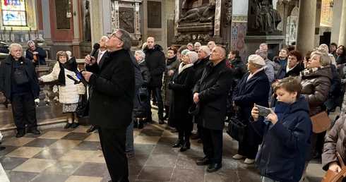 Płock. Formacja i więzi