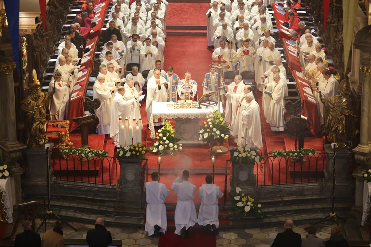 60. rocznica orędzia biskupów polskich do niemieckich - Msza święta